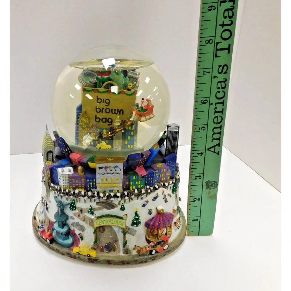 Bloomingdales Big Brown Bag New York City Snow Globe Glass Resin DW679